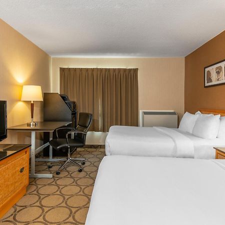 Comfort Inn Sept lles Bagian luar foto