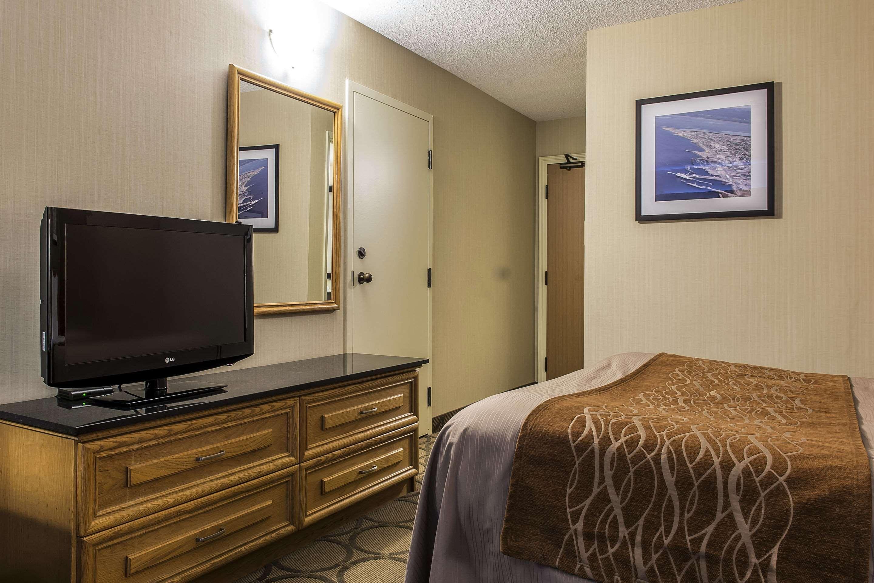 Comfort Inn Sept lles Bagian luar foto