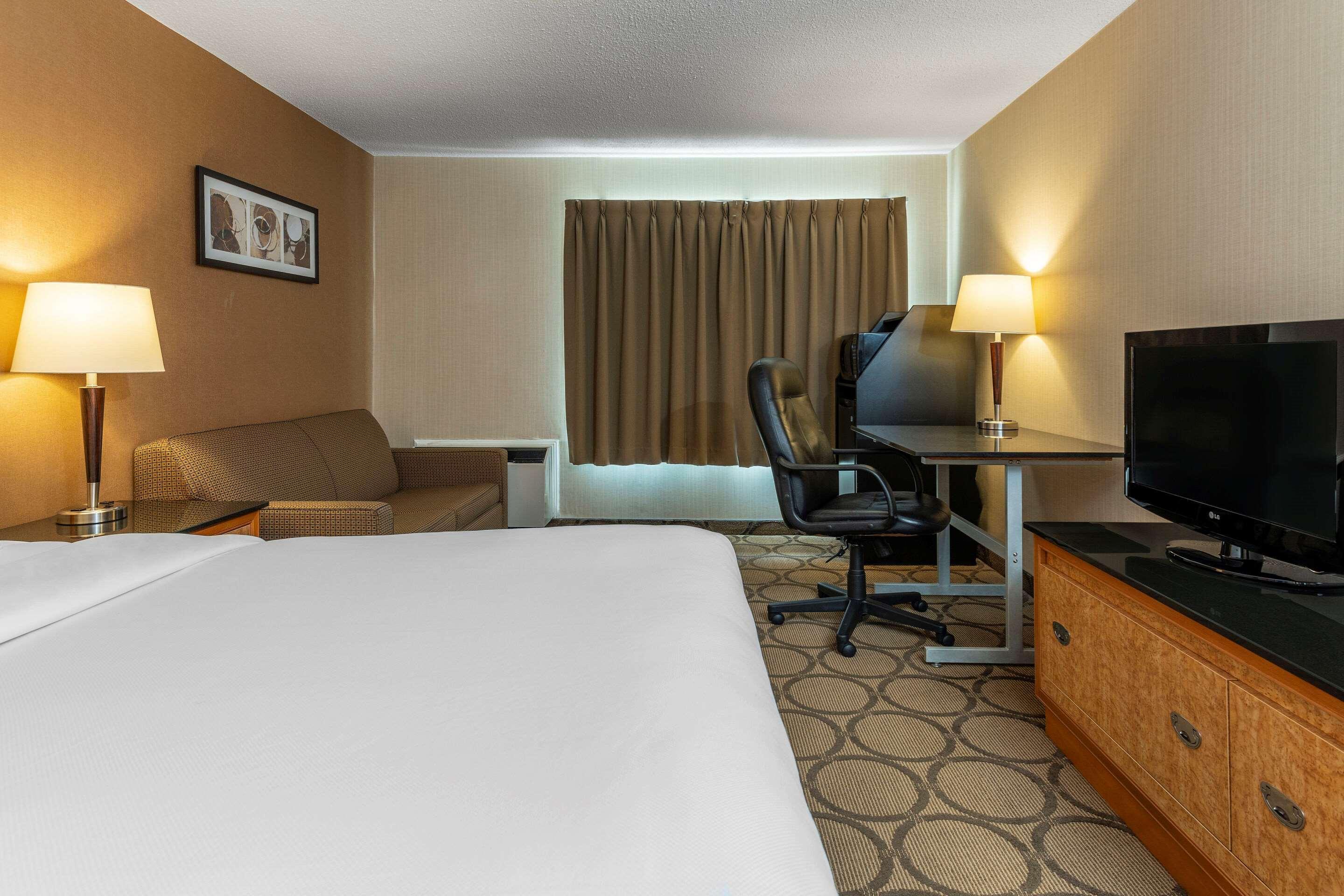 Comfort Inn Sept lles Bagian luar foto