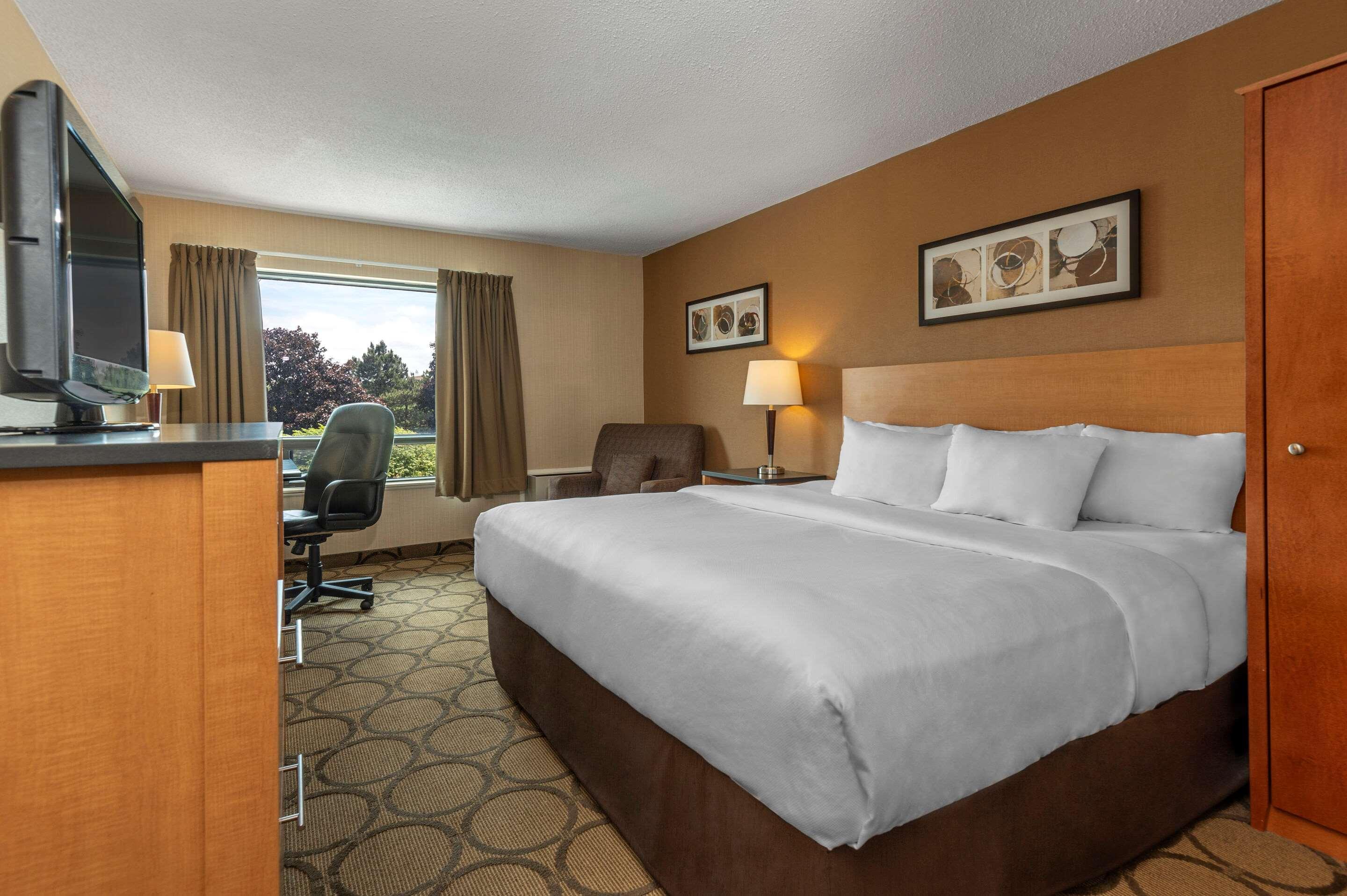Comfort Inn Sept lles Bagian luar foto