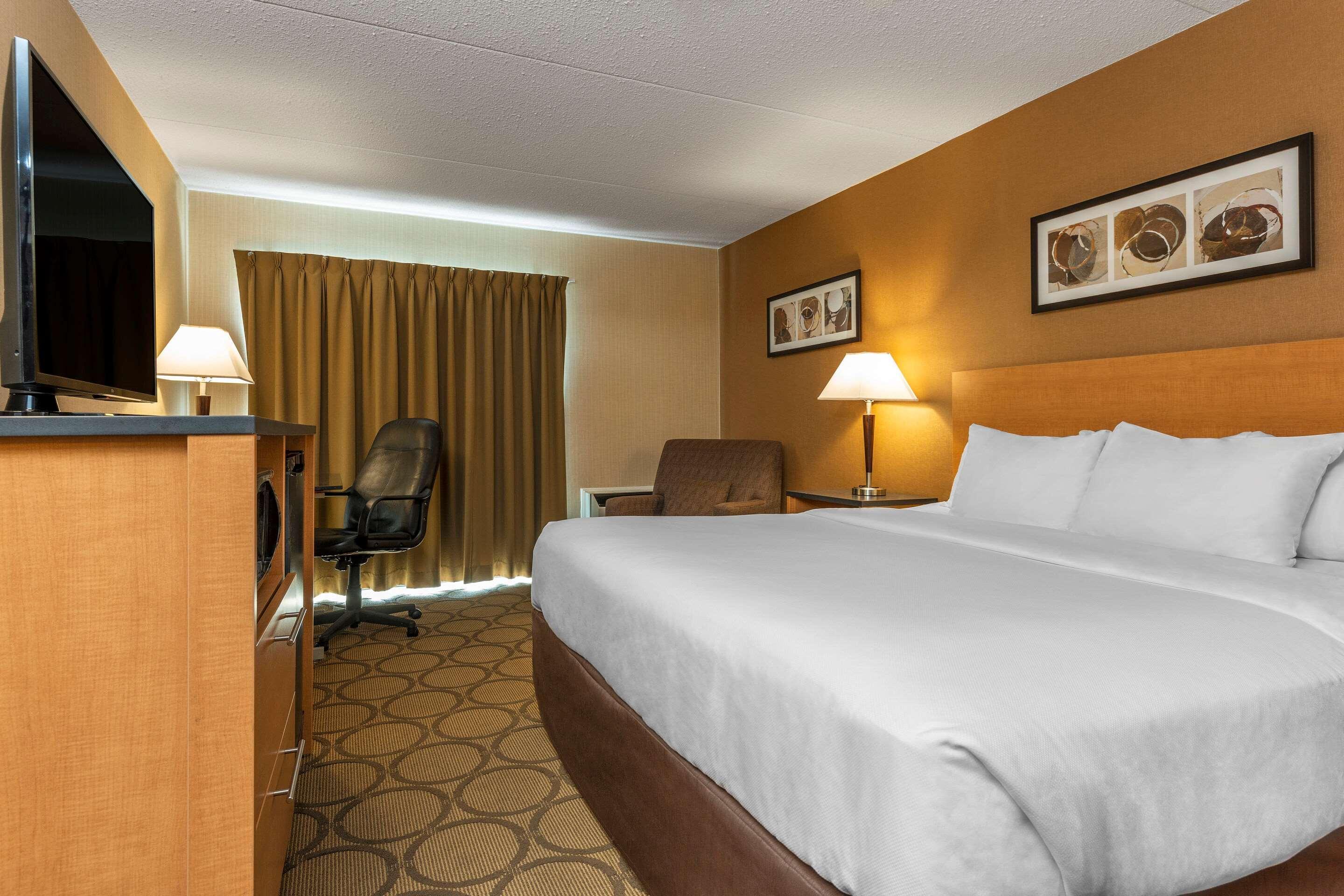 Comfort Inn Sept lles Bagian luar foto