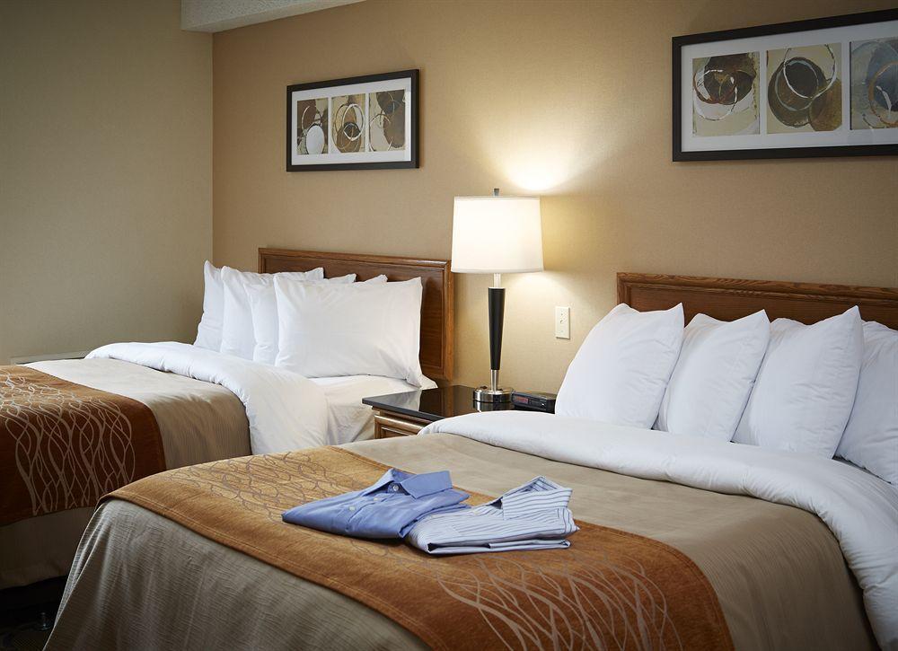 Comfort Inn Sept lles Bagian luar foto