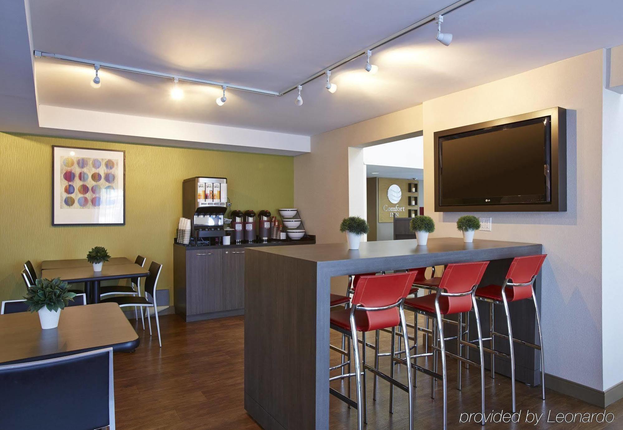 Comfort Inn Sept lles Bagian luar foto