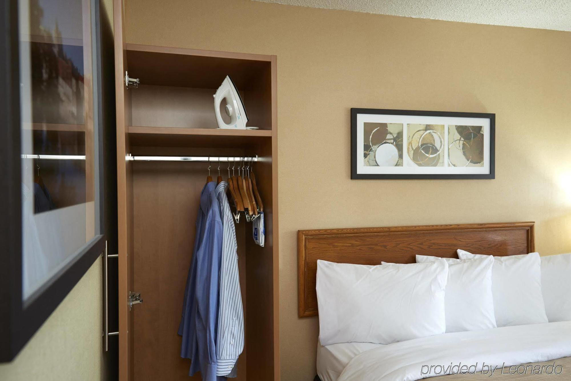 Comfort Inn Sept lles Bagian luar foto