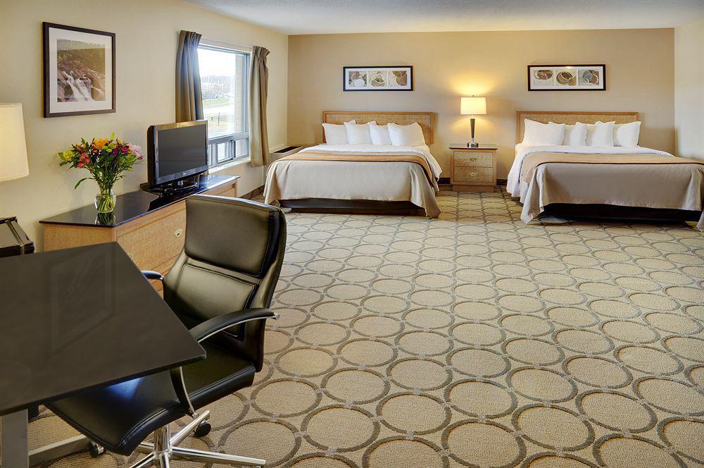 Comfort Inn Sept lles Bagian luar foto